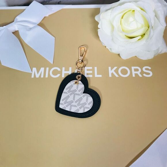 Michael kors HEART CHARM BLACK - Picture 2 of 6